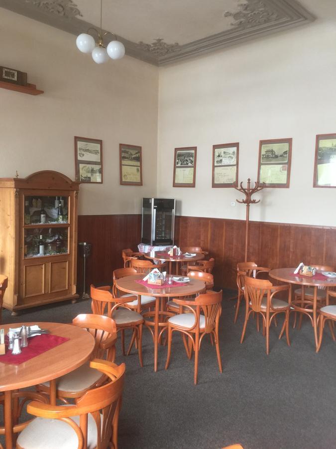 Hotel Dvorak Chrast Esterno foto
