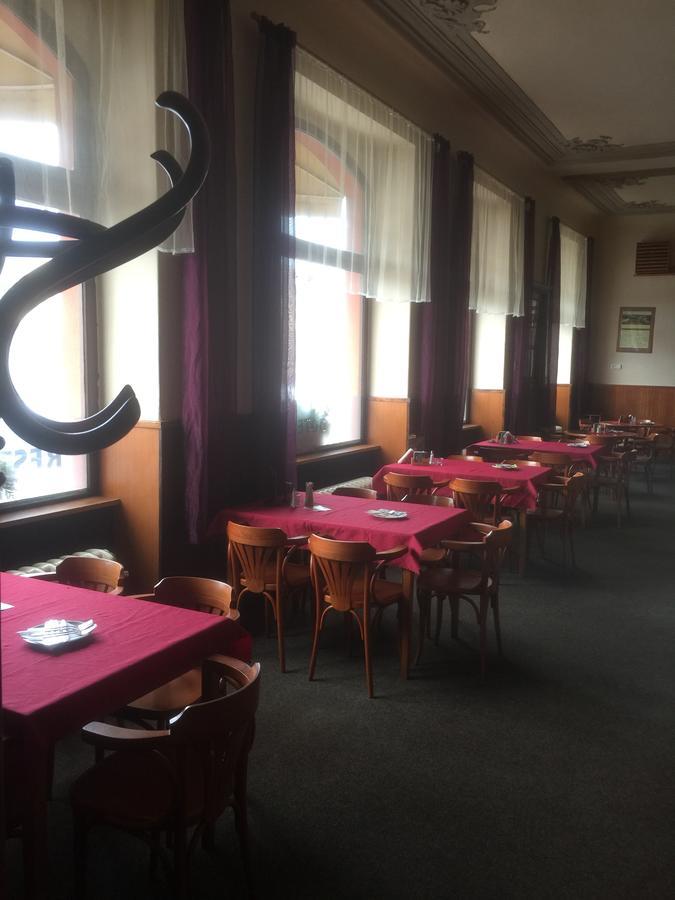 Hotel Dvorak Chrast Esterno foto