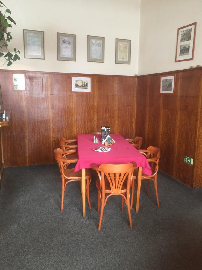 Hotel Dvorak Chrast Esterno foto