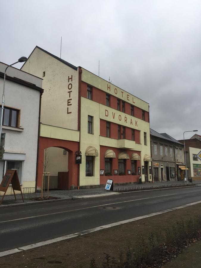 Hotel Dvorak Chrast Esterno foto